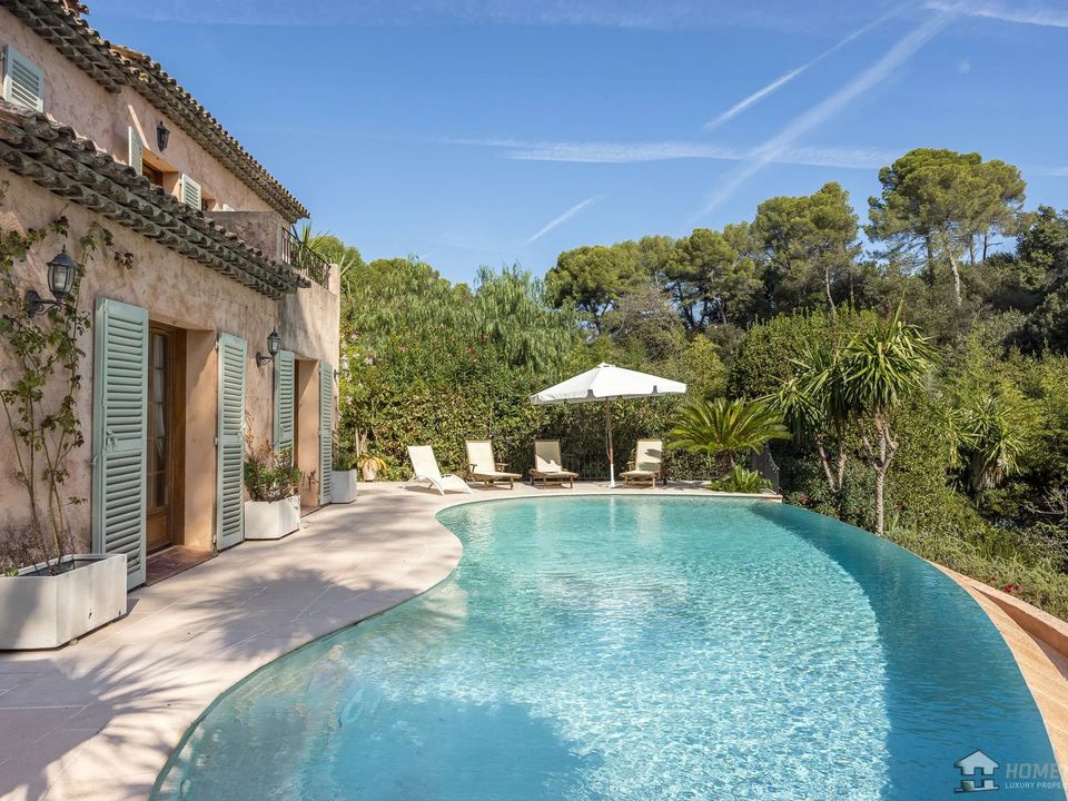 Villa i Vallauris, Alpes-Maritimes - foto 1