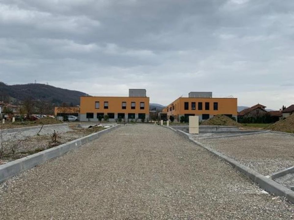 Terreno en Tullins, Isere - foto 1