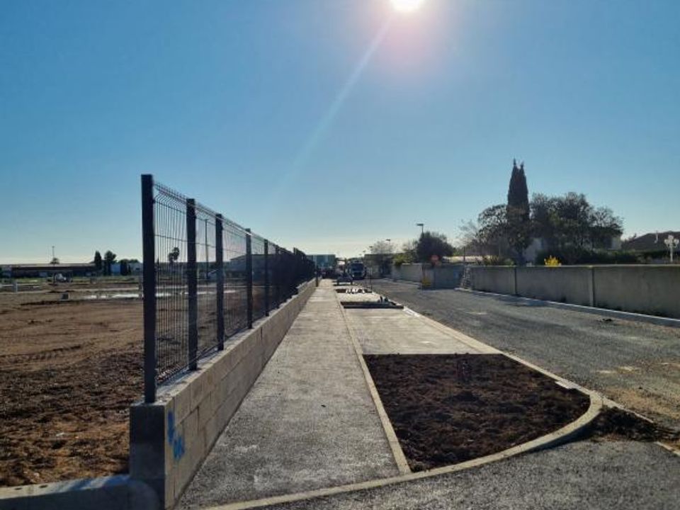 Helårsgrund i Montady, Herault - foto 4