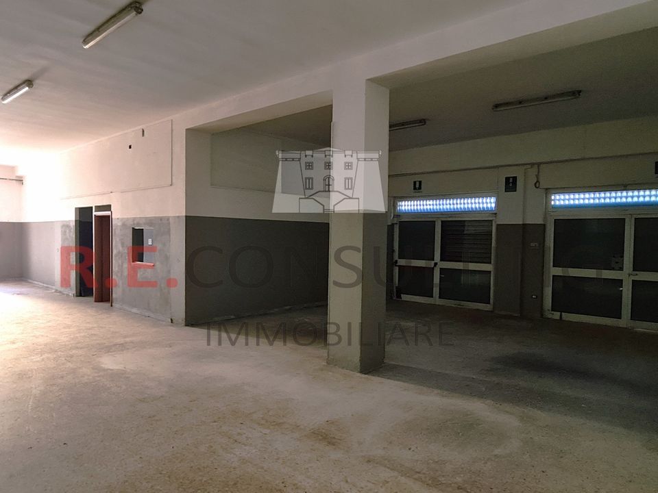 Erhvervsejendom i Martina Franca, Taranto - foto 1