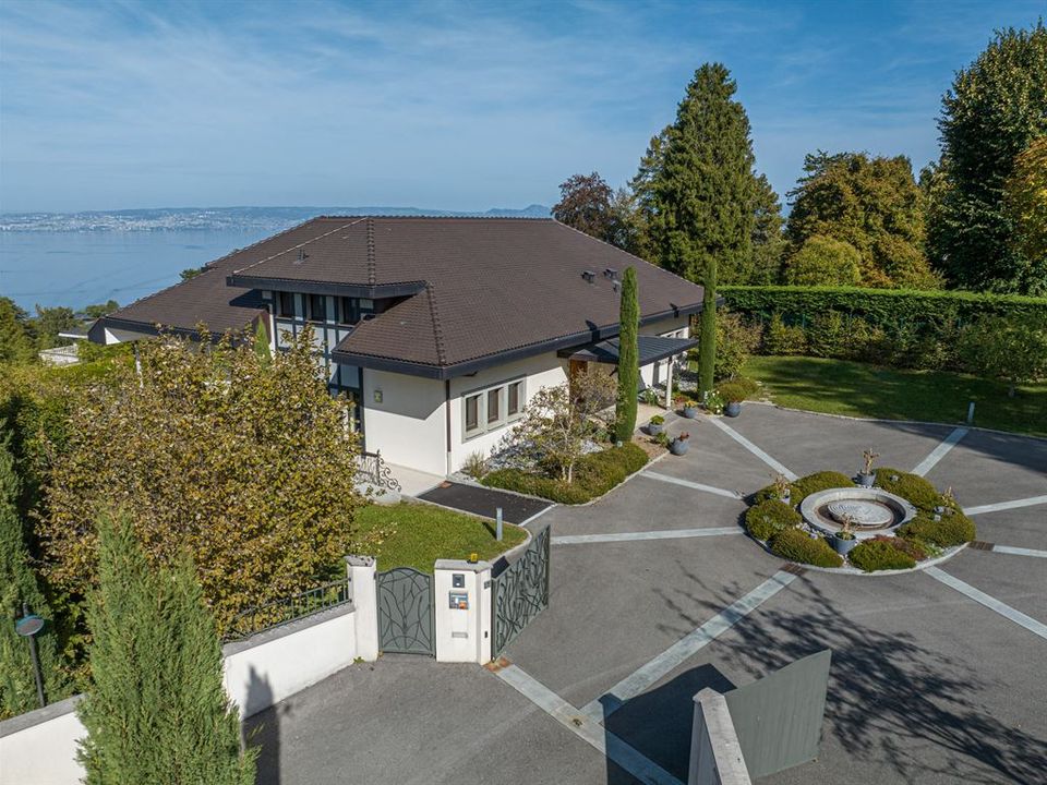 Villa i Evian-les-Bains, Haute-Savoie - foto 2