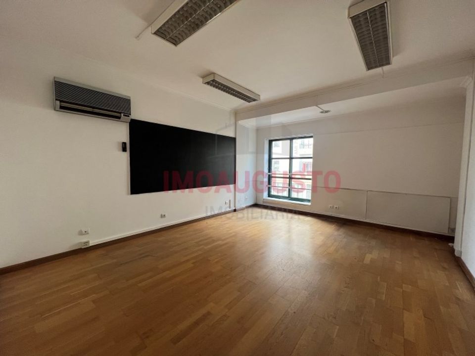 Commercial property in Guarda, Guarda - photo 3