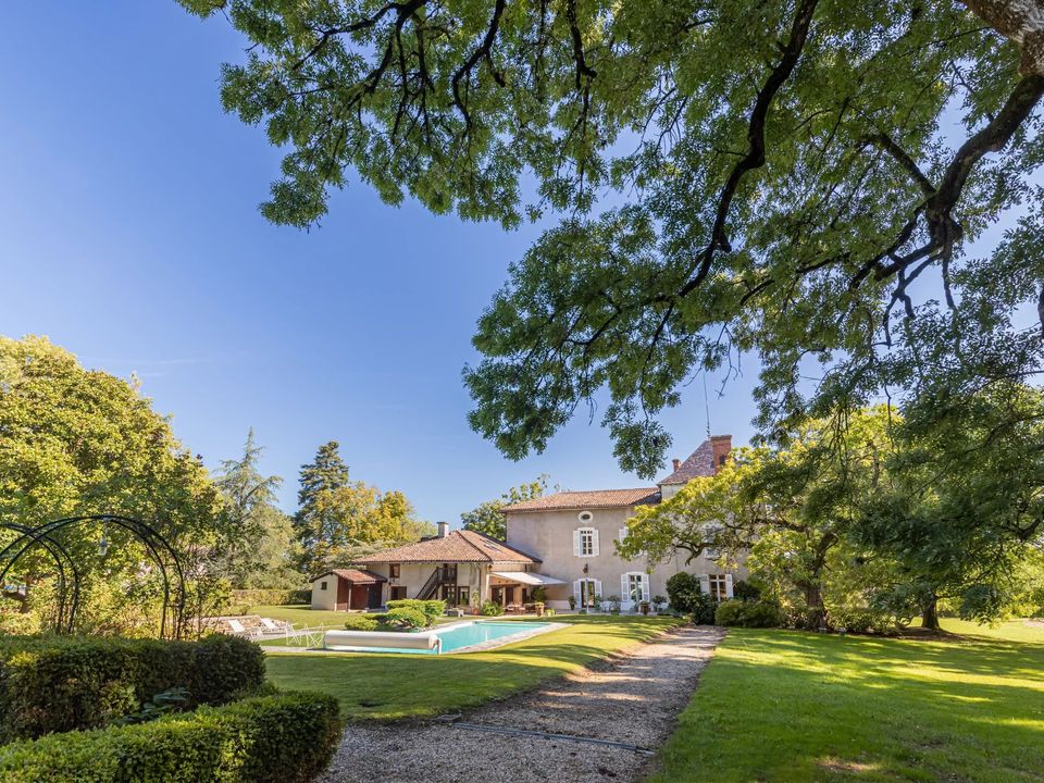 Villa a Bourg-en-Bresse, Ain - foto 2