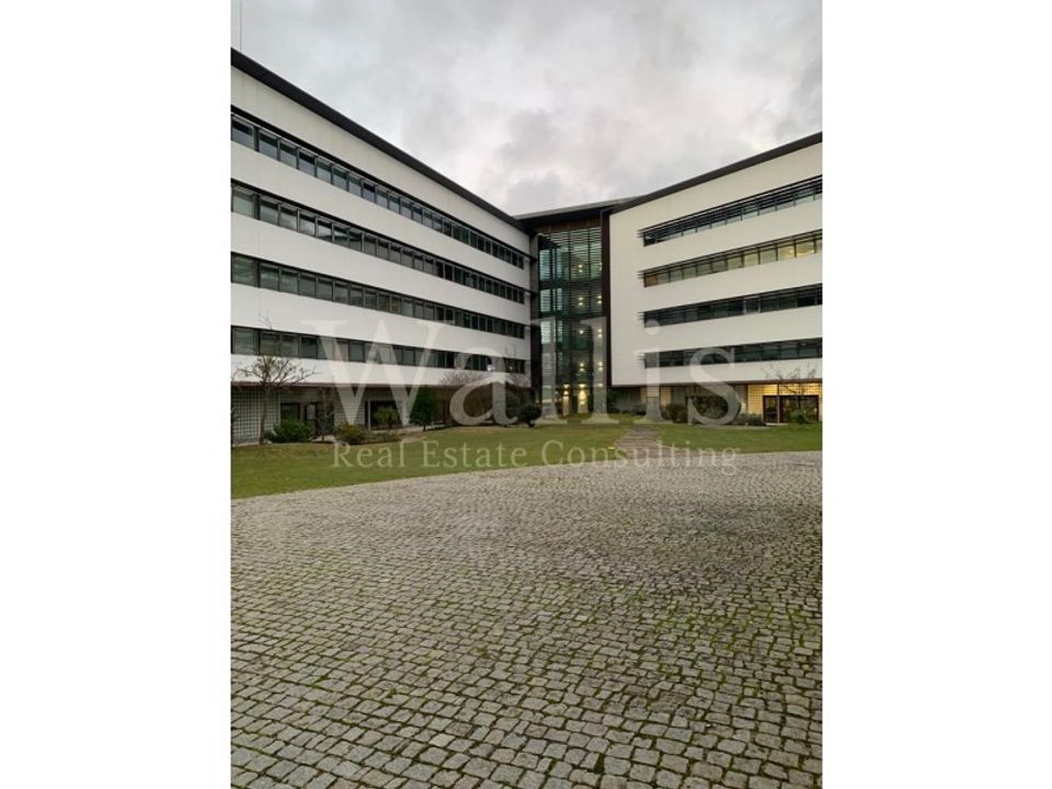 Erhvervsejendom i Carnaxide, Lisbon - foto 3