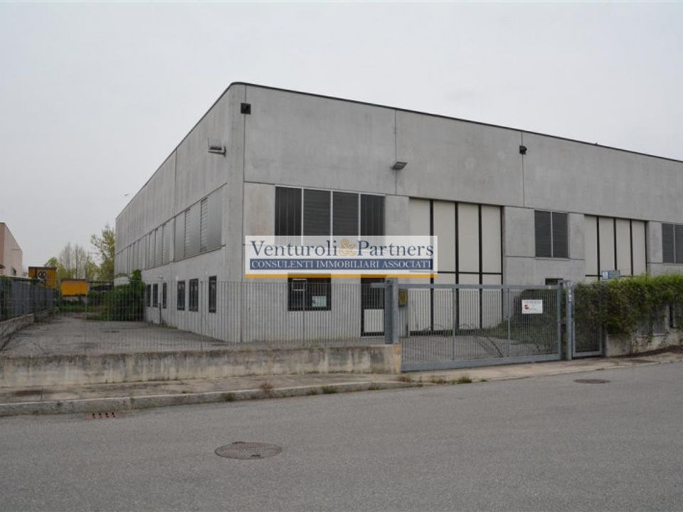 Erhvervsejendom i Bedizzole, Brescia - foto 1