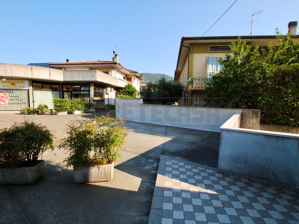 Garage i Cornedo Vicentino, Vicenza - foto 4