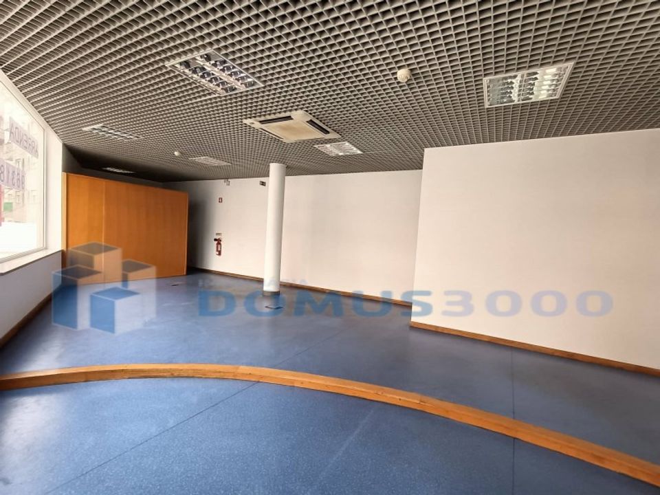 Erhvervsejendom i Vila Real, Vila Real - foto 1