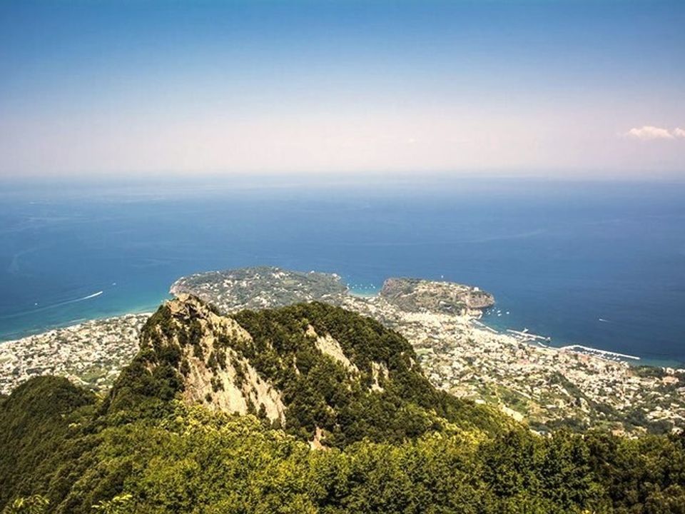 Propiedad comercial en Forio, Naples - foto 1