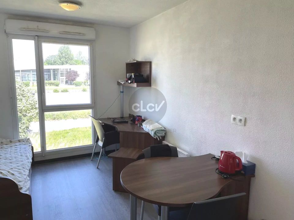 Apartamento em Bron, Rhone - foto 1