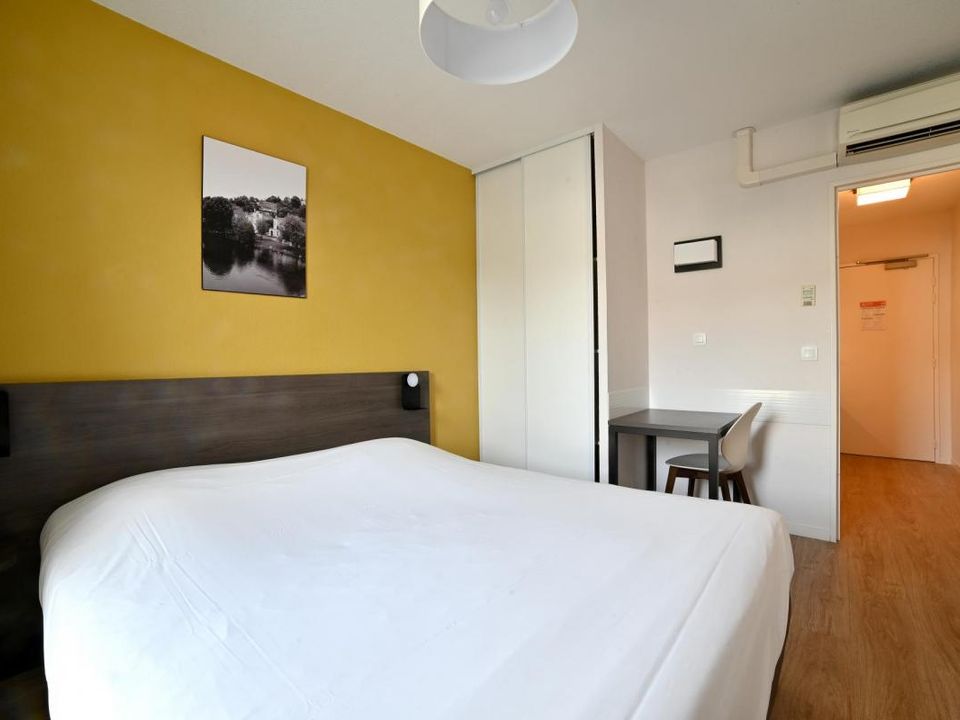 Studio: Poitiers, Vienne – zdjęcie 2
