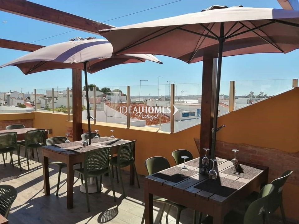 Erhvervsejendom i Alvor, Faro - foto 1
