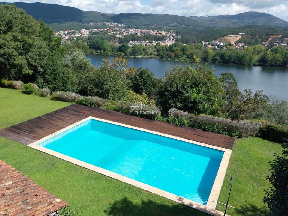 Gårdshus i Melres e Medas, Porto - bilde 1
