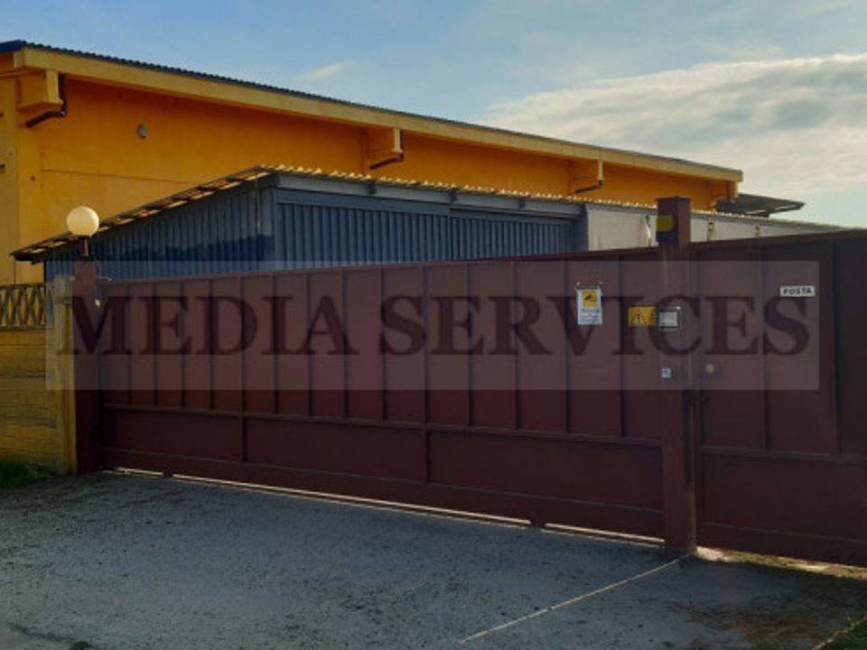 Erhvervsejendom i Sannazzaro de Burgondi, Pavia - foto 4