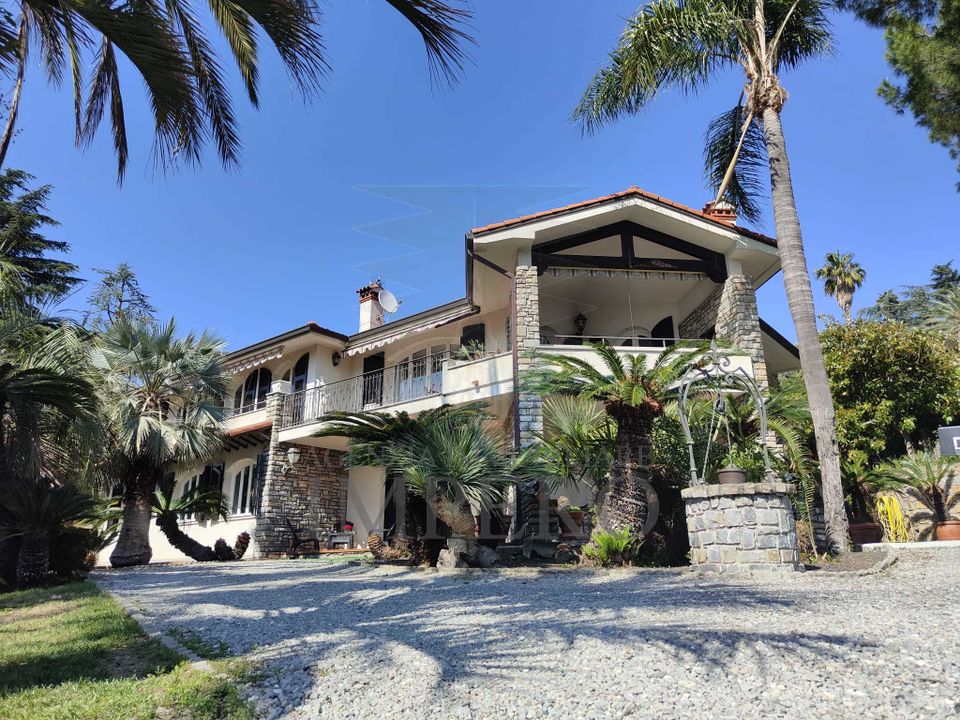 Villa i Bordighera, Imperia - foto 1
