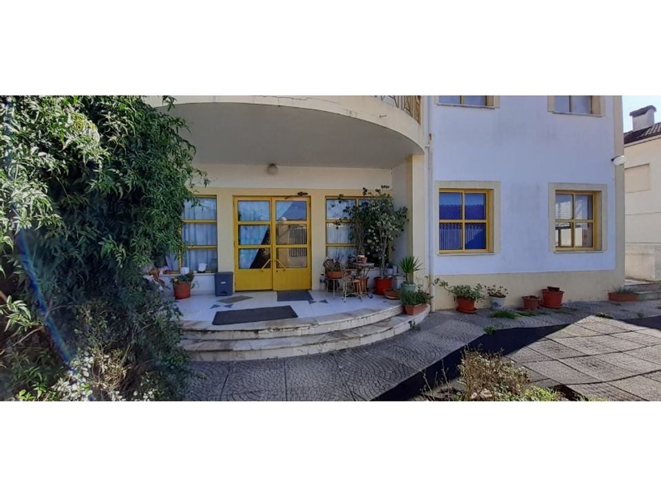 Villa a Rio de Mouro-Estacao, Lisbon - foto 2