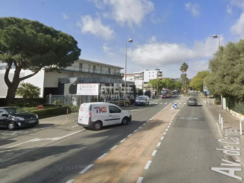 Erhvervsejendom i Antibes, Alpes-Maritimes - foto 2