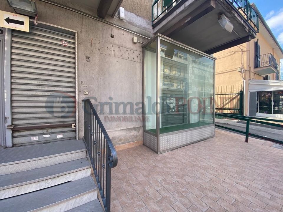 Erhvervsejendom i Giugliano in Campania, Naples - foto 1