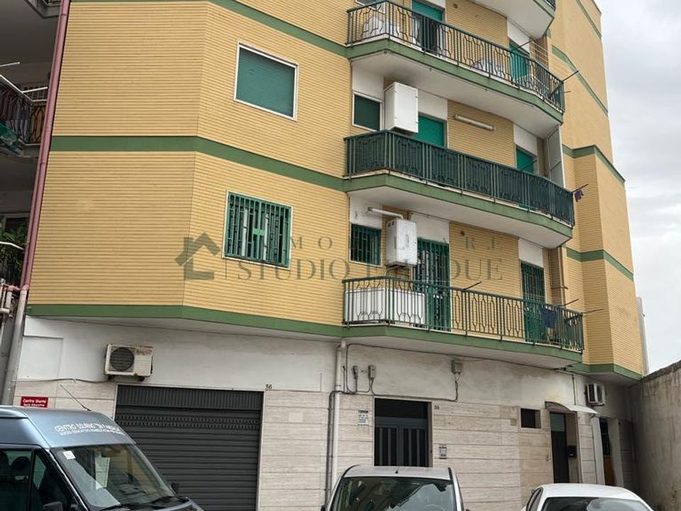 Erhvervsejendom i Bari, Bari - foto 1