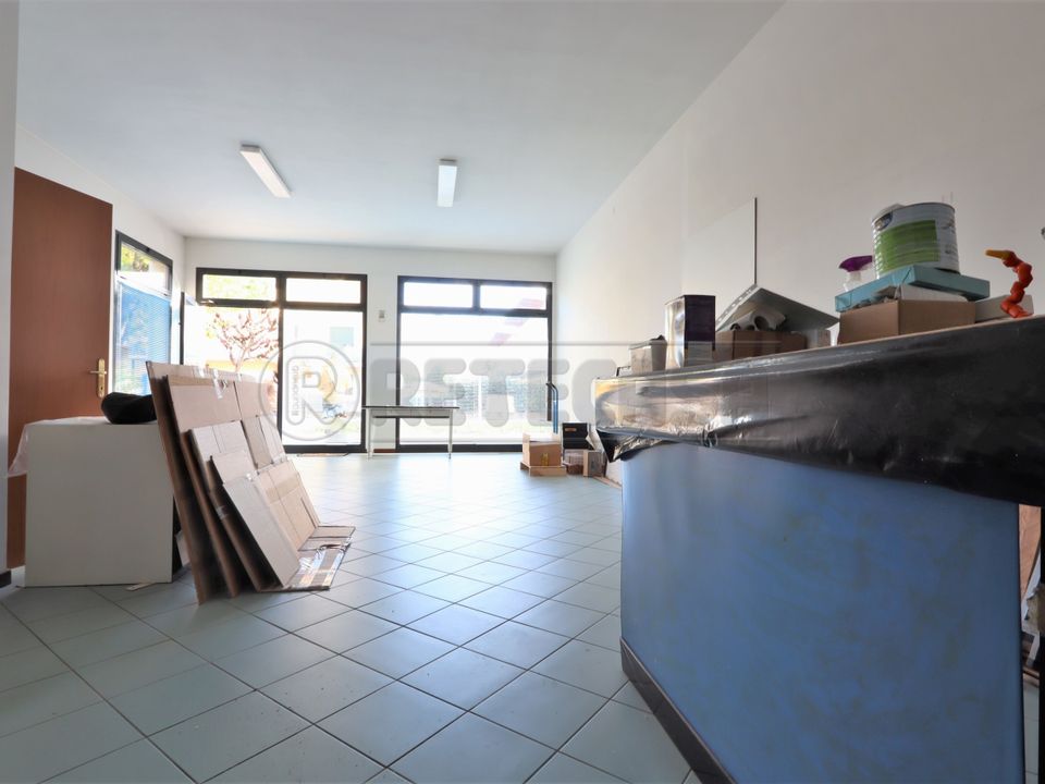 L'establiment comercial a Longare, Vicenza - foto 5