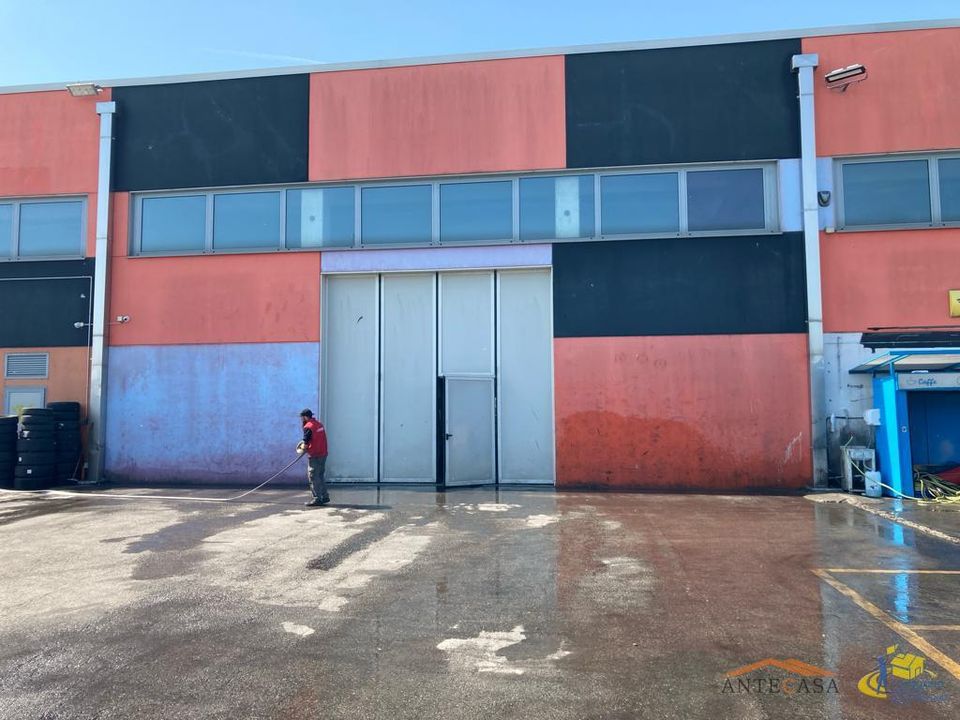 Erhvervsejendom i Parma, Parma - foto 1