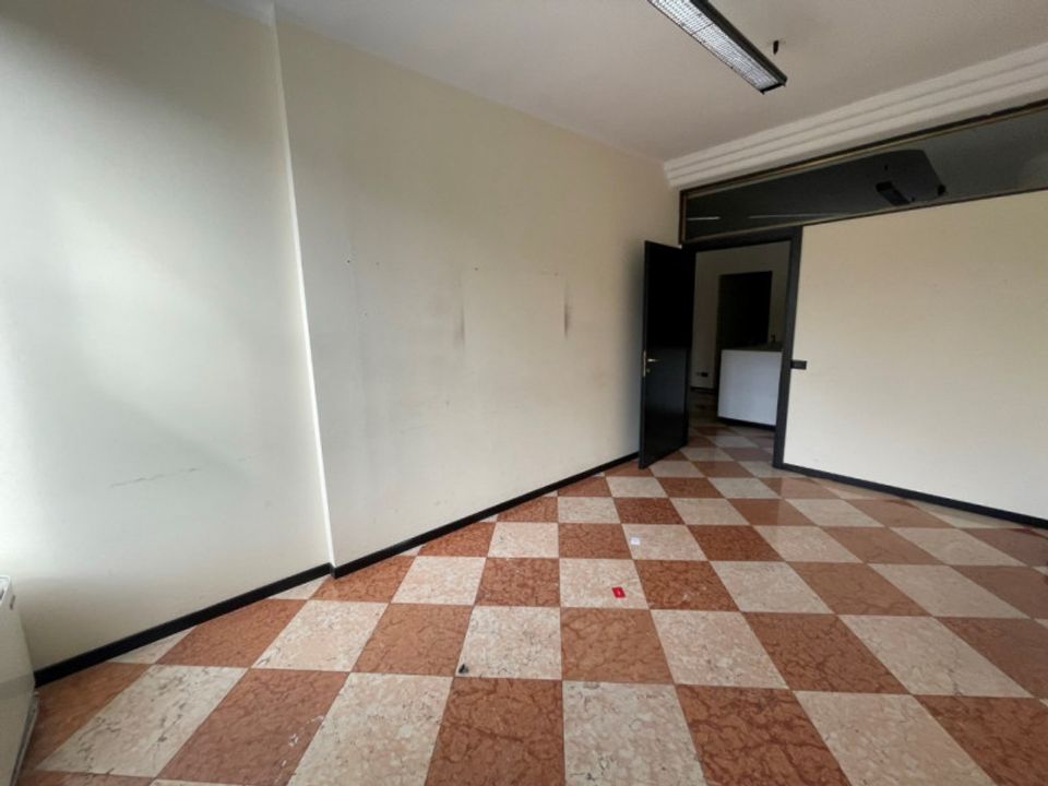 Erhvervsejendom i Vicenza, Vicenza - foto 3
