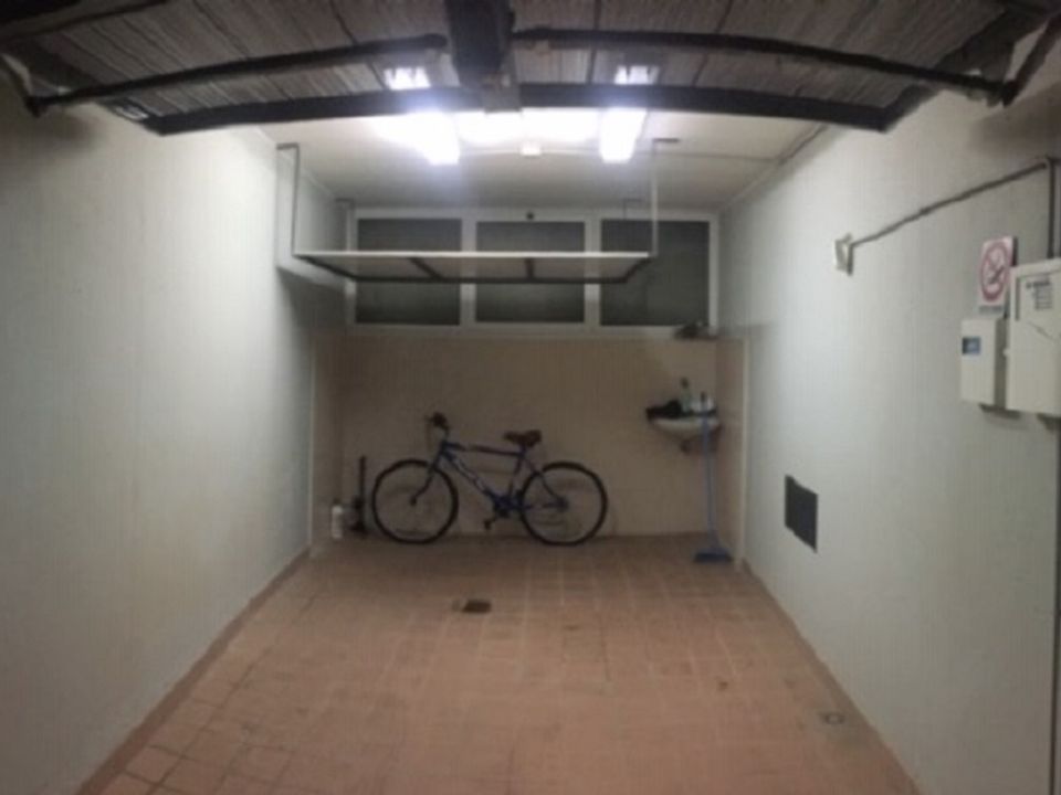 Garage i Genoa, Genoa - foto 5