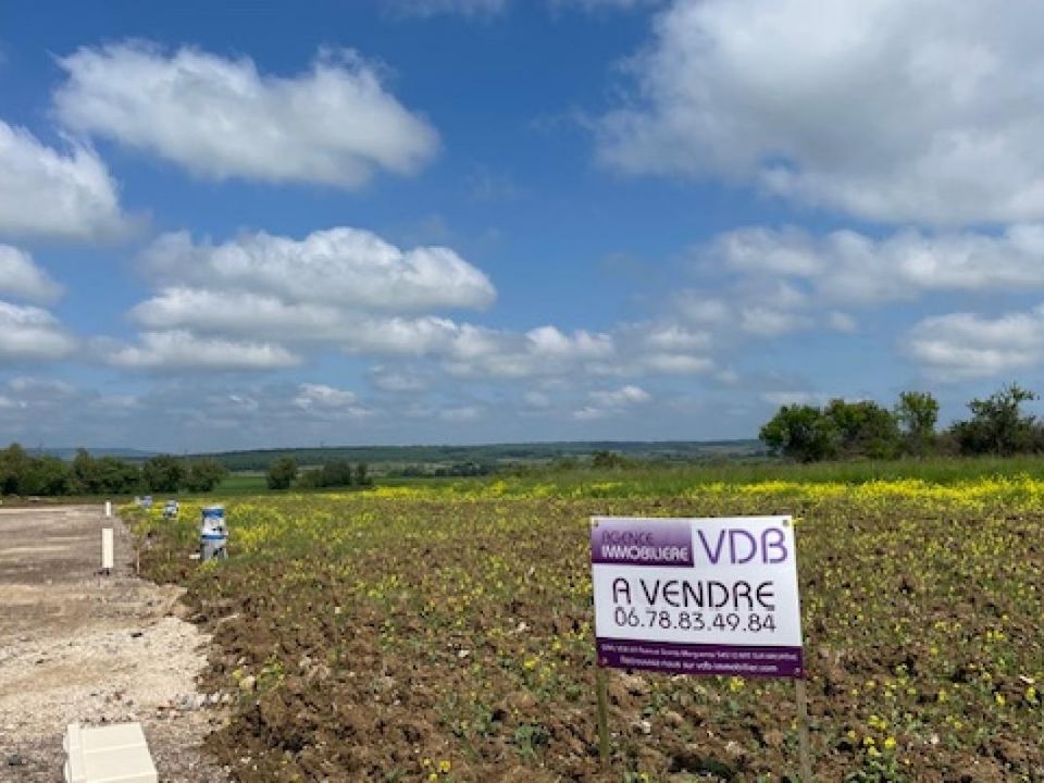 Helårsgrund i Haraucourt, Meurthe-et-Moselle - foto 1