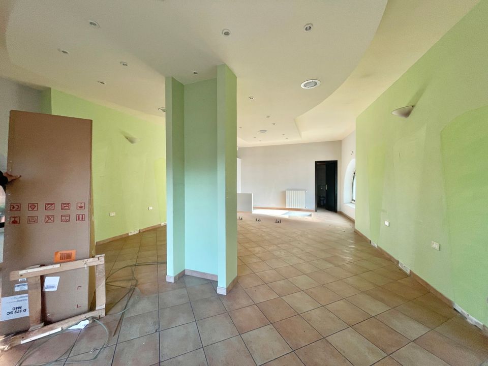 Erhvervsejendom i Pietrasanta, Lucca - foto 2
