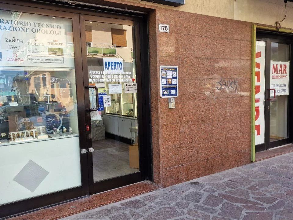 Erhvervsejendom i Montesilvano Marina, Pescara - foto 2