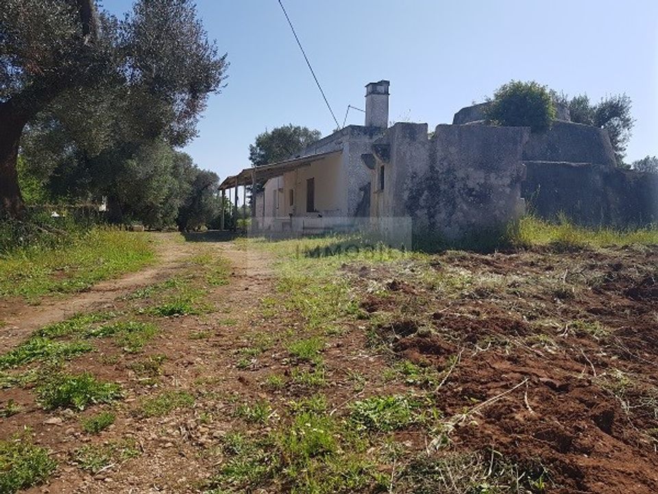 Helårsgrund i San Vito dei Normanni, Brindisi - foto 1