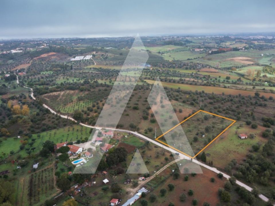 Helårsgrund i Torres Novas, Santarem - foto 1