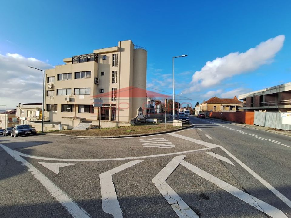 Erhvervsejendom i Lourosa, Aveiro - foto 2