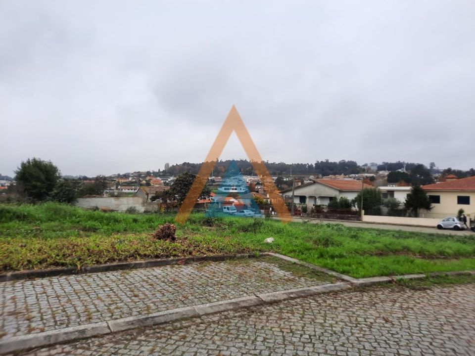 Helårsgrund i Santa Maria da Feira, Aveiro - foto 1