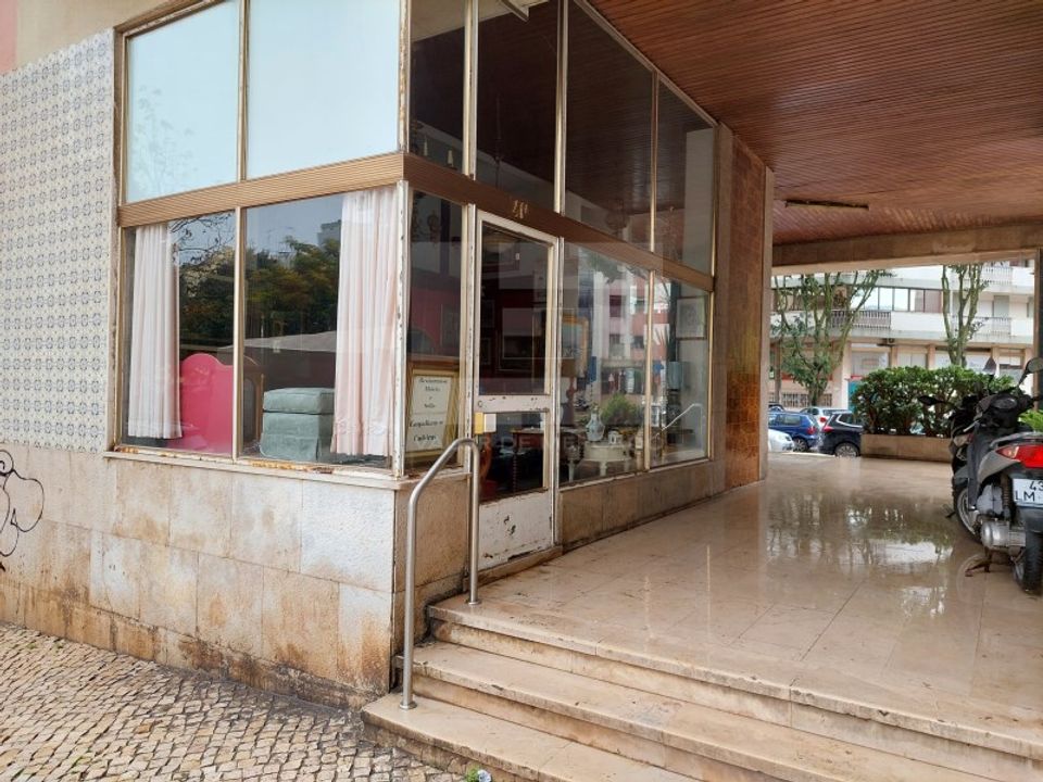 Erhvervsejendom i Alges, Lisbon - foto 5