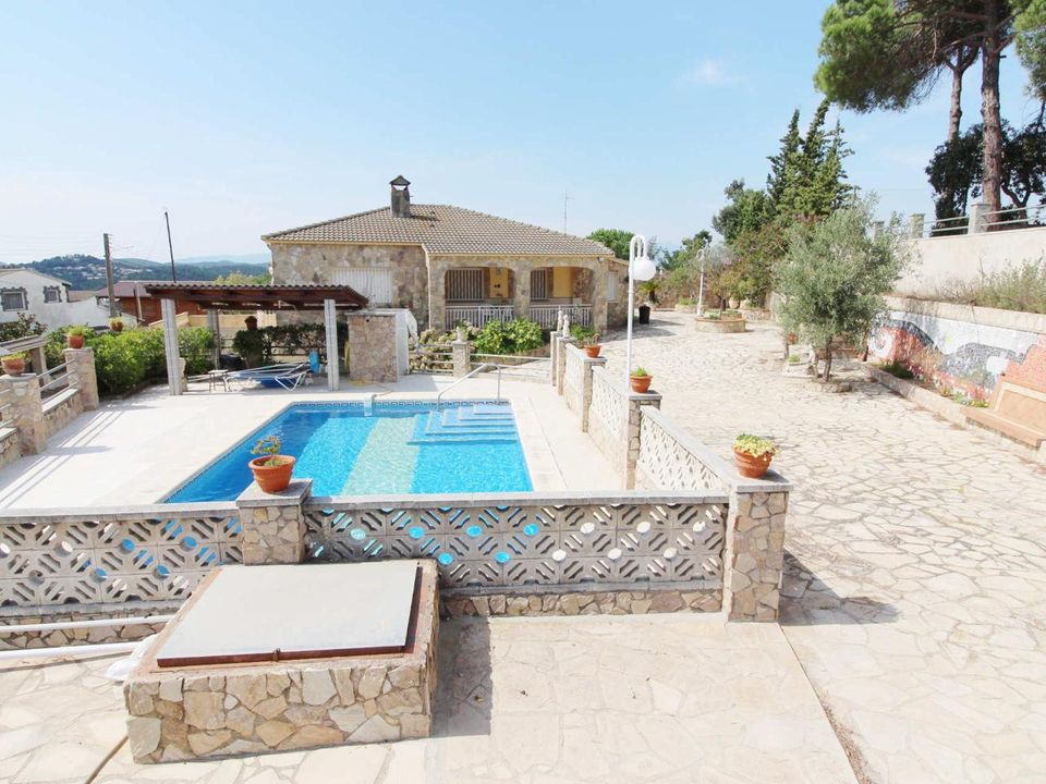 Villa i Vidreres, Gerona - foto 1