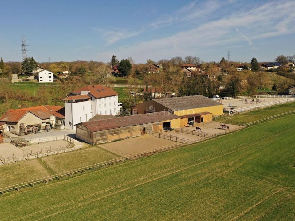 Casa de campo en Annemasse, Haute-Savoie - foto 1