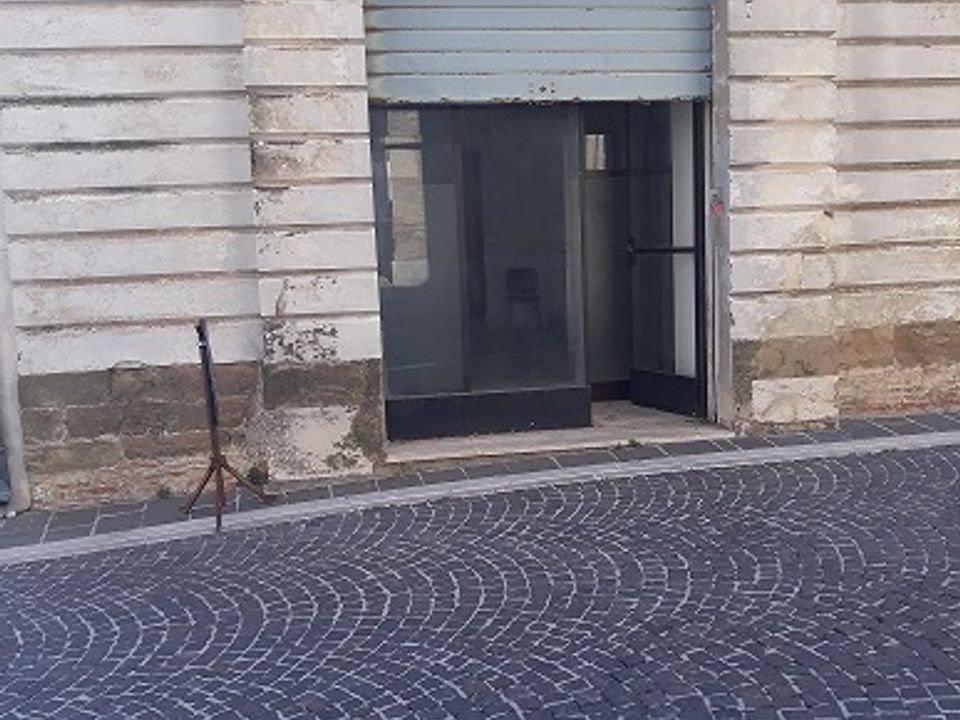 Erhvervsejendom i Orsogna, Chieti - foto 1