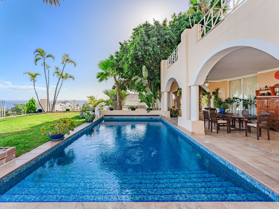 Villa i La Caleta (Adeje), Tenerife - foto 1