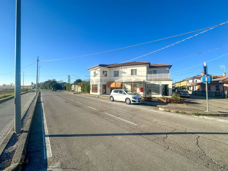 Erhvervsejendom i San Giorgio di Nogaro, Udine - foto 2
