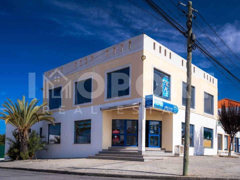 Erhvervsejendom i Santo Andre, Setubal - foto 1