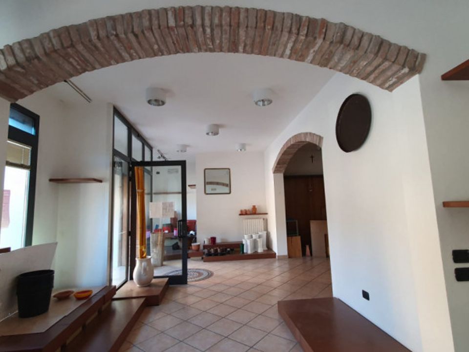 Erhvervsejendom i Mirandola, Modena - foto 3