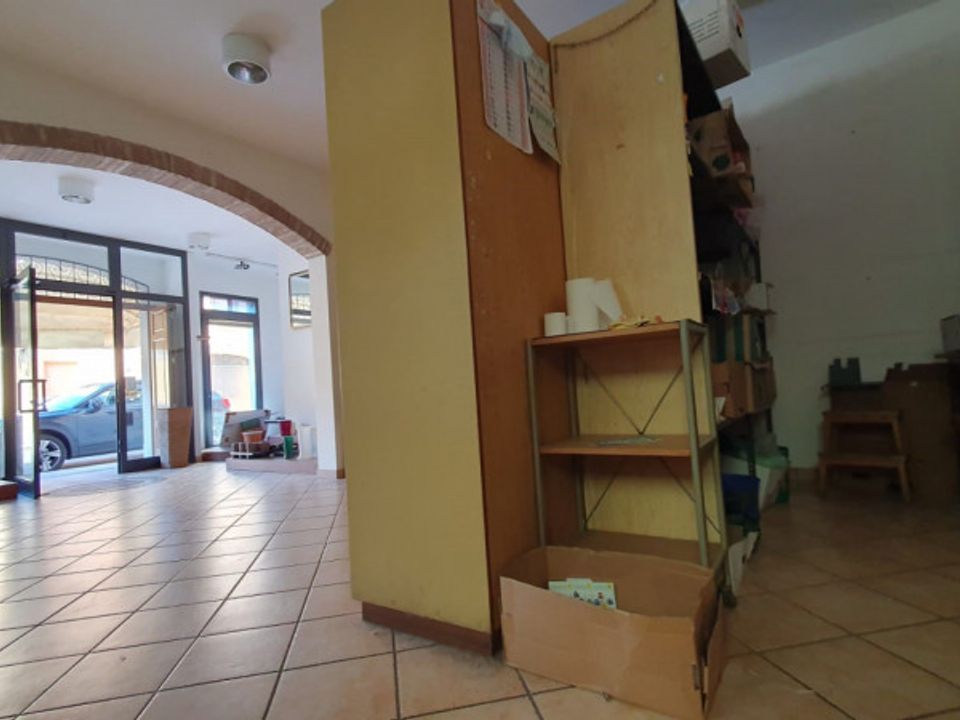 Erhvervsejendom i Mirandola, Modena - foto 4