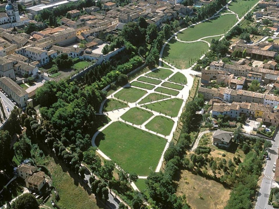 Helårsgrund i Castiglione delle Stiviere, Mantua - foto 3
