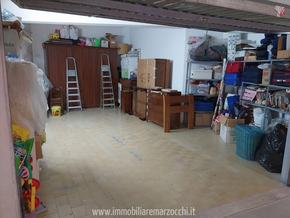 Garage i Siena, Siena - foto 3