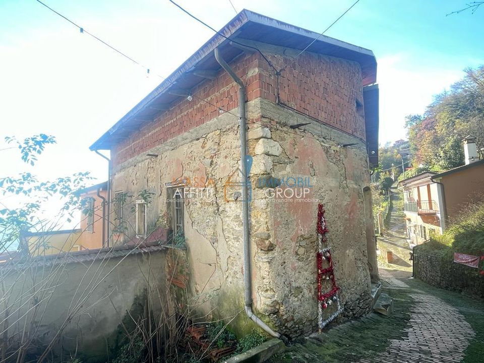 Byhus i Carrara, Massa and Carrara - foto 1