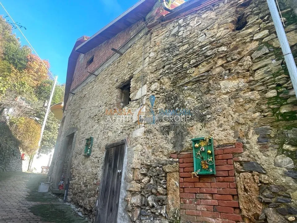 Byhus i Carrara, Massa and Carrara - foto 3