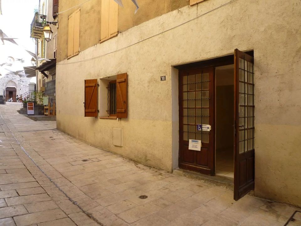 Erhvervsejendom i Puget-Théniers, Alpes-Maritimes - foto 4