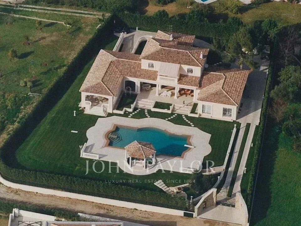 Villa i Antibes, Alpes-Maritimes - foto 1