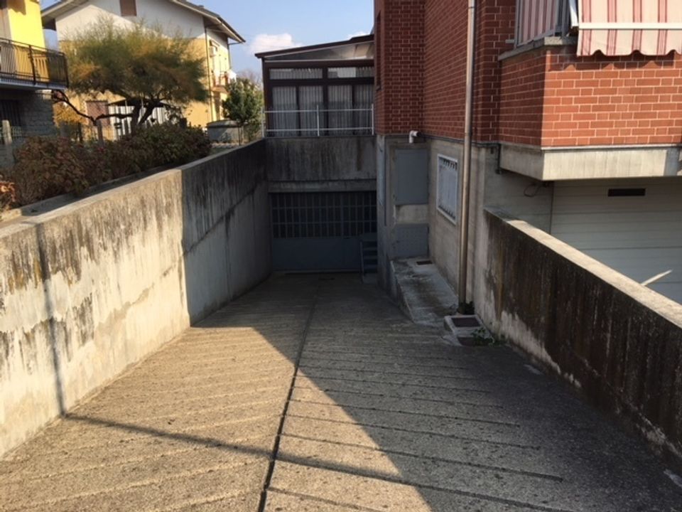 L'establiment comercial a Beinasco, Turin - foto 1