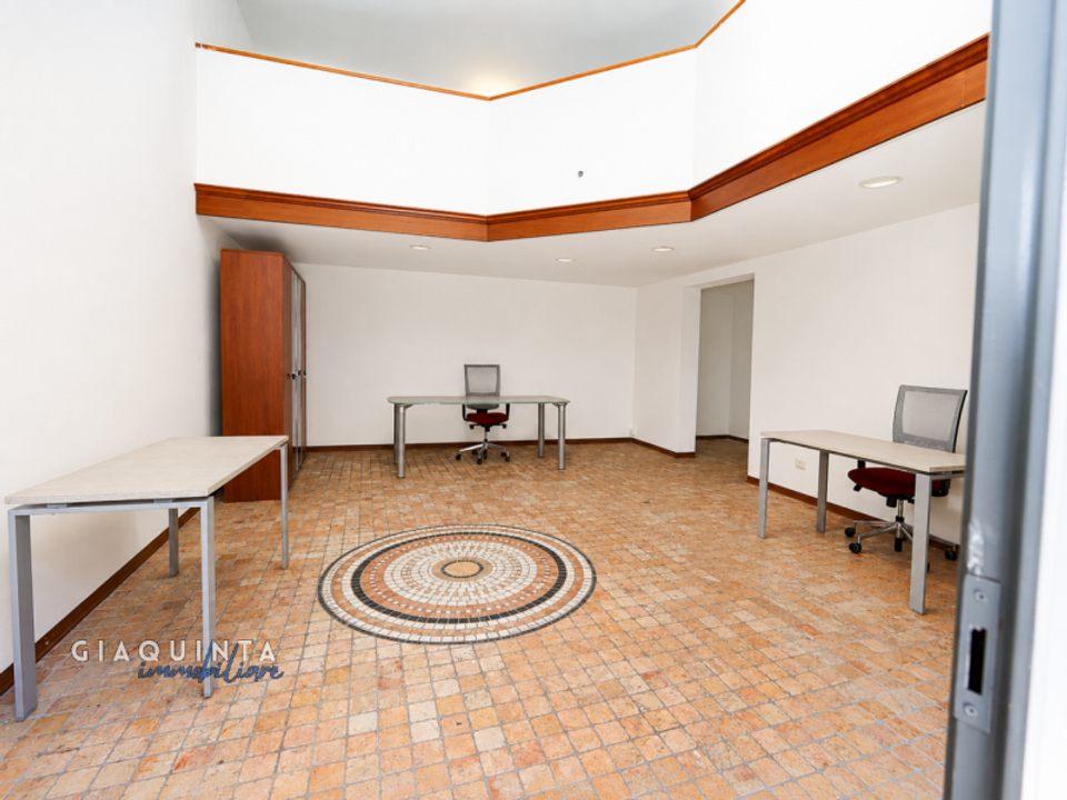 L'establiment comercial a Scordia, Catania - foto 1